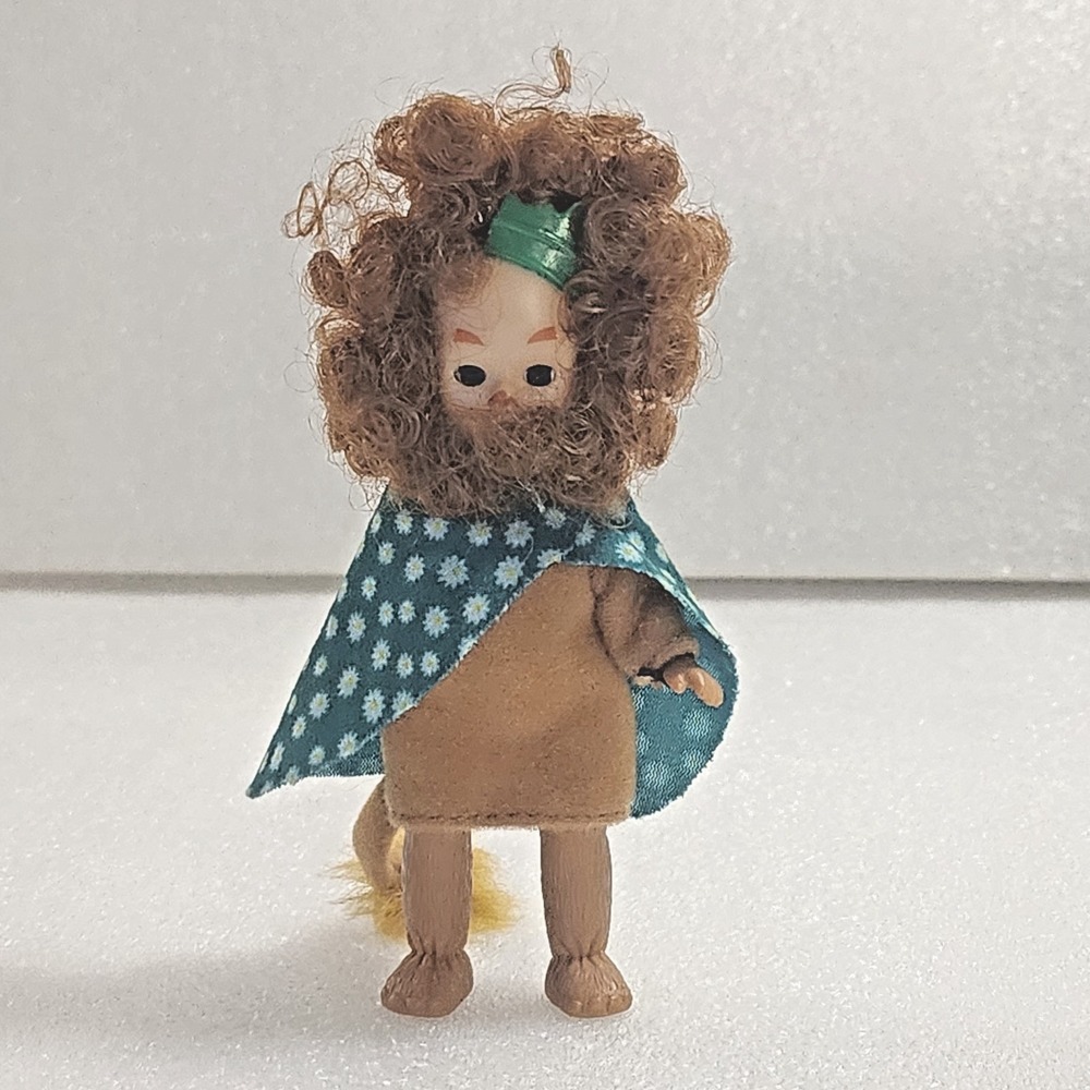 McDonald's Madame Alexander Doll Wizard of Oz Cowardly Lion w/ Crown 2008 5"